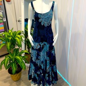 Comfortable/ long dress